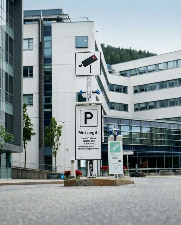 Moderne parkeringsanlegg med ANPR-teknologi